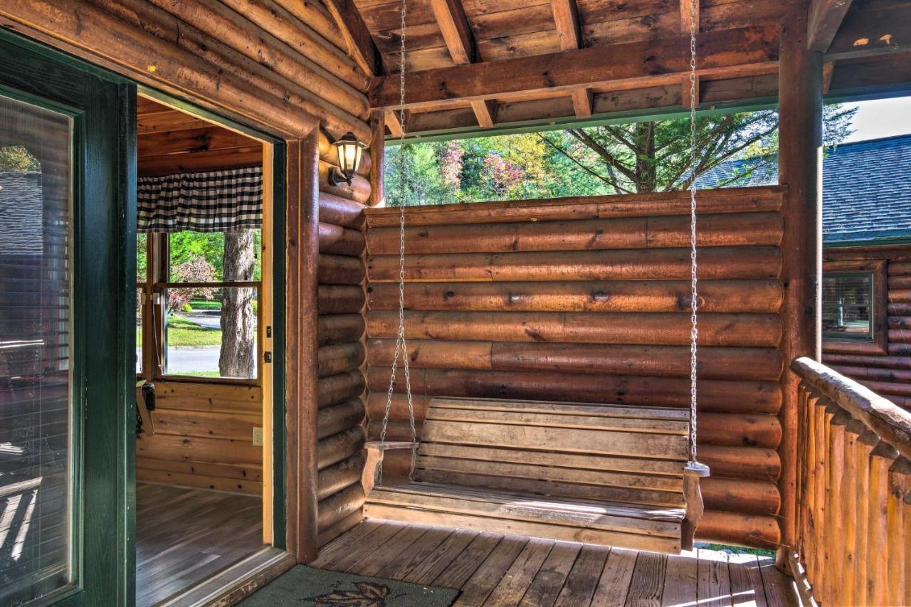 Dog Friendly, Romantic Mtn Getaway Hot Tub Pool Gatlinburg Eksteriør billede