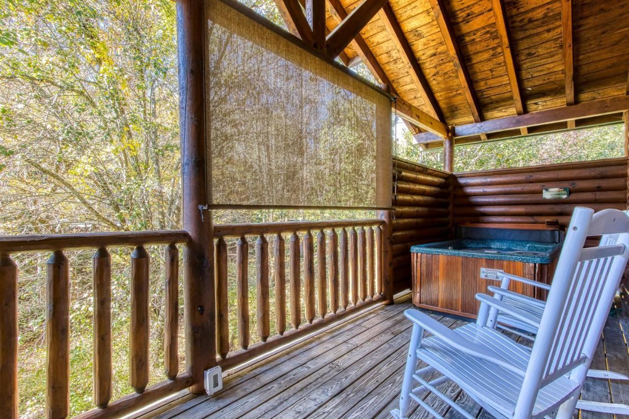 Dog Friendly, Romantic Mtn Getaway Hot Tub Pool Gatlinburg Eksteriør billede