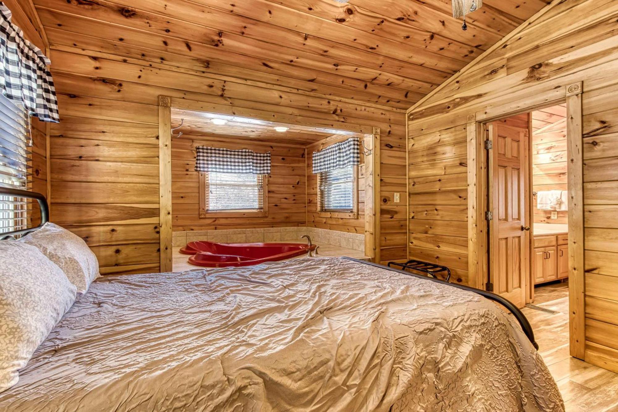 Dog Friendly, Romantic Mtn Getaway Hot Tub Pool Gatlinburg Eksteriør billede